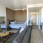 Moderni Yksioe, Parveke, Parkki, Palvelut Apartament *