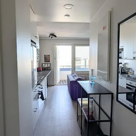 Moderni Yksioe, Parveke, Parkki, Palvelut