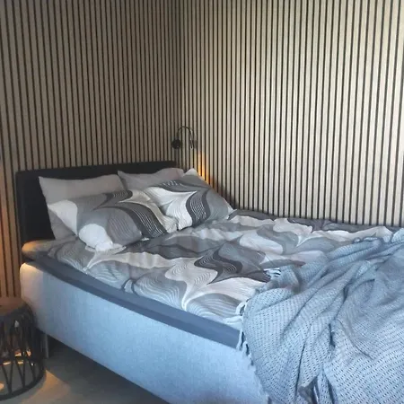 Moderni Yksioe, Parveke, Parkki, Palvelut *