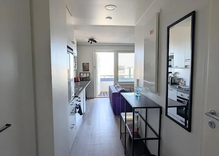 Moderni Yksioe, Parveke, Parkki, Palvelut